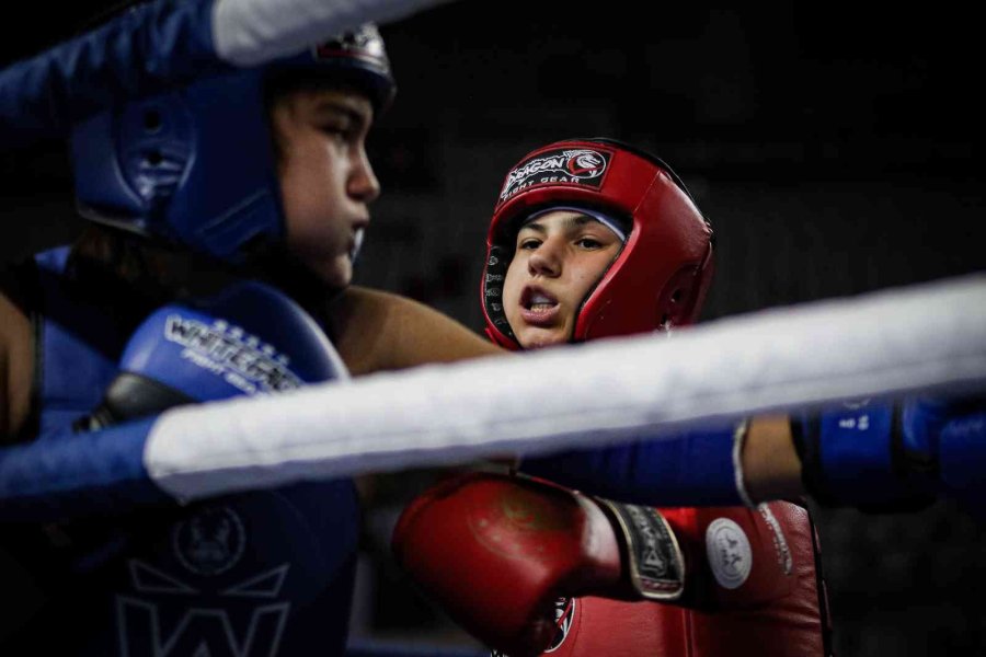 Antalya Muaythai Açık Kupası’nda Minik Sporcular Ümit Verdi