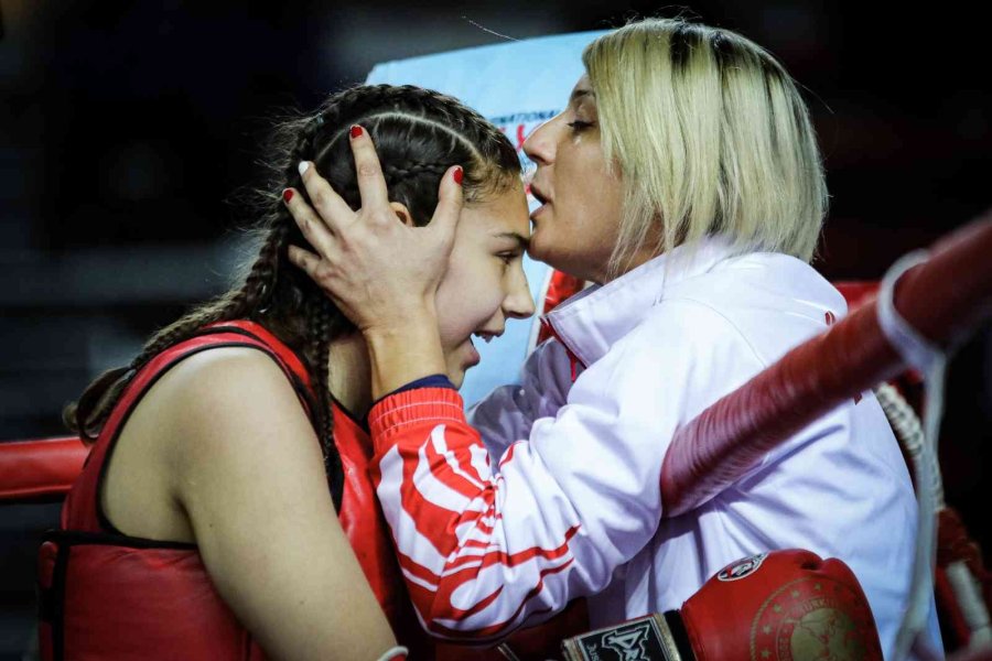 Antalya Muaythai Açık Kupası’nda Minik Sporcular Ümit Verdi