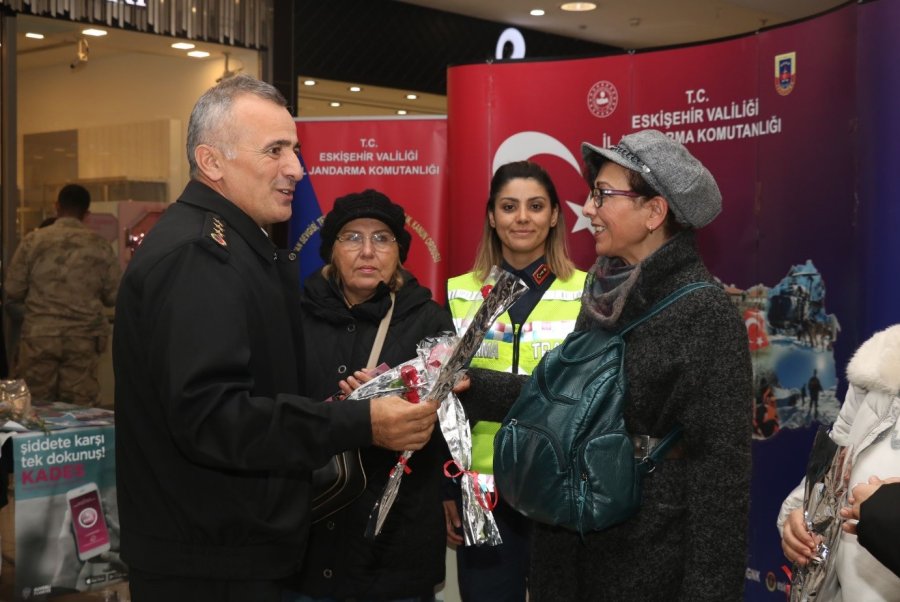 Jandarmadan Kadına Şiddete Karşı Bilgilendirme Faaliyeti