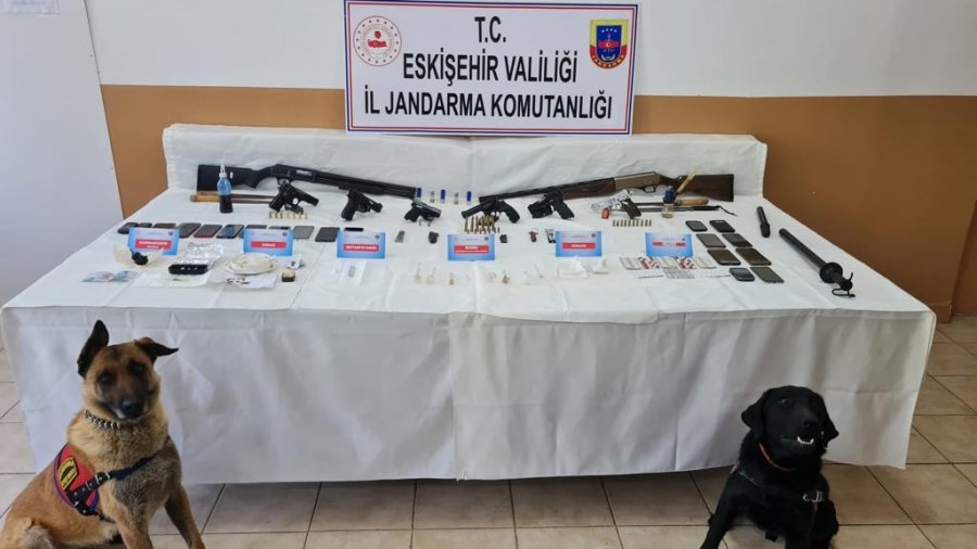 Jandarmadan Uyuşturucu Ve Kaçakçılık Operasyonları