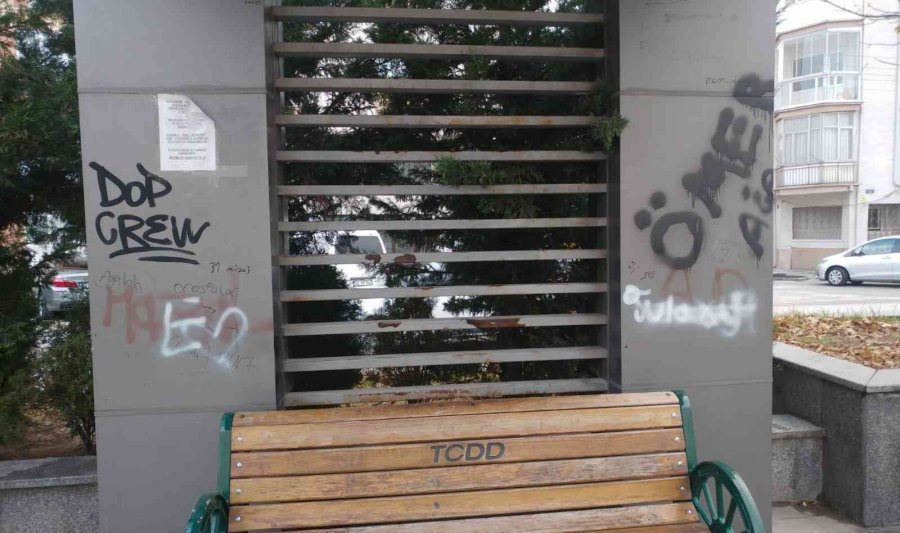 Hatboyu’nun Bakımsız Hali Dikkat Çekiyor