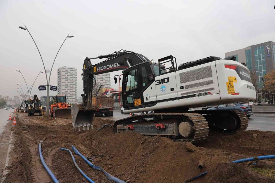 Başkan Büyükkılıç: “mkp Bulvarı’nda 47 İş Makinası Ve 100 Personel İle Çalışıyoruz”