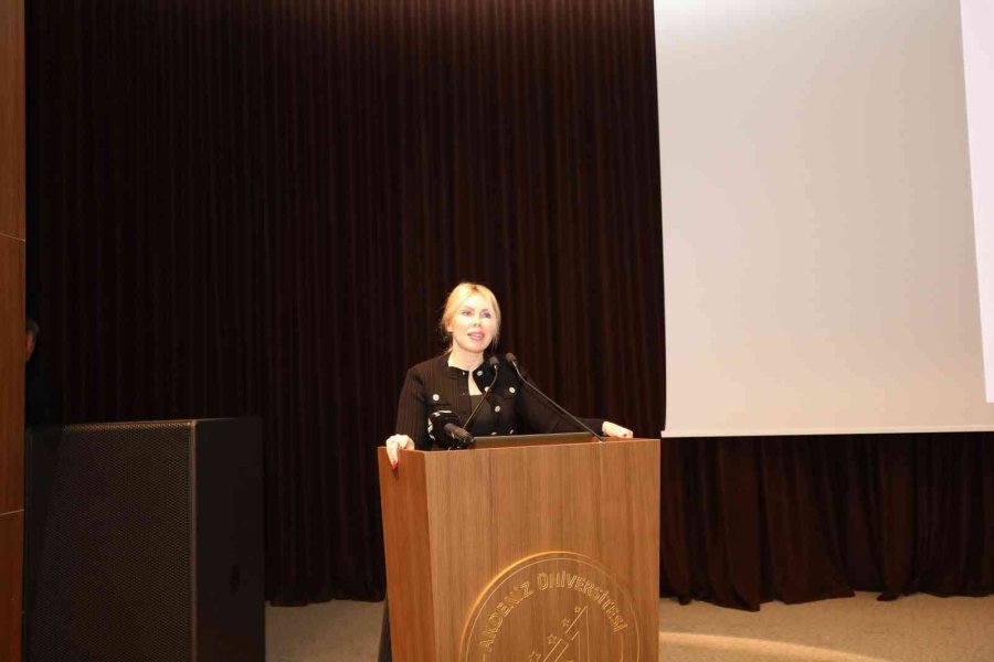 Medyada Kadına Yönelik Olan Şiddet Dili Tartışıldı