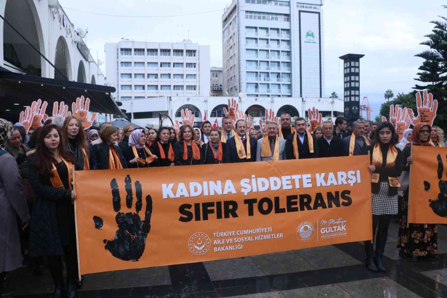 Kadına Yönelik Şiddete Karşı Yürüdüler