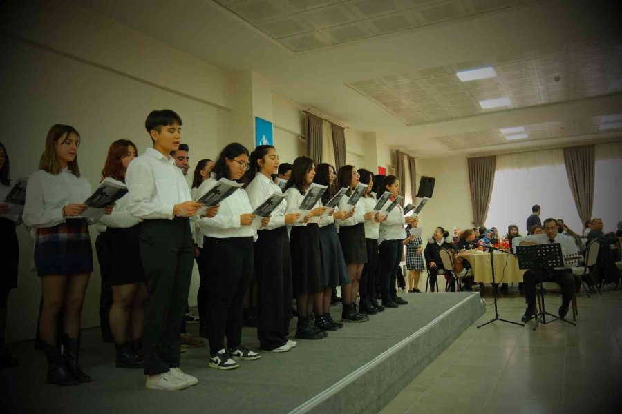 Sivrihisar’da Öğretmenlere Özel Kutlama