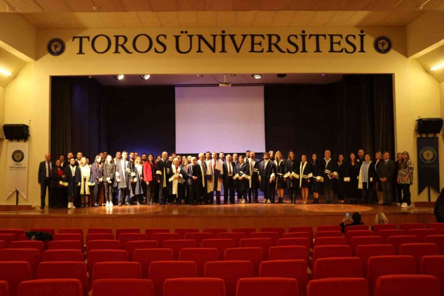 Toros Üniversitesi’nde Akademik Yıl Açılışı Gerçekleştirildi
