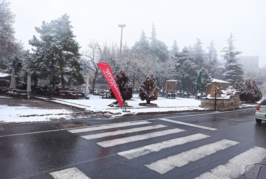 Aksaray’a Mevsimin İlk Karı Yağdı