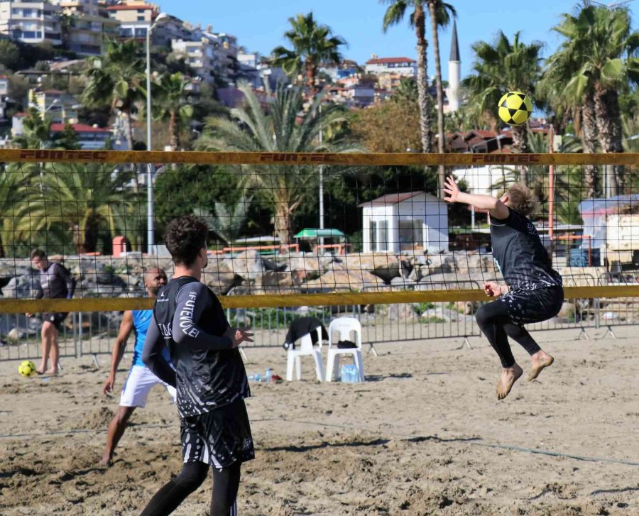Footvolley Dünya Kulüpler Kupası Alanya’da Başladı