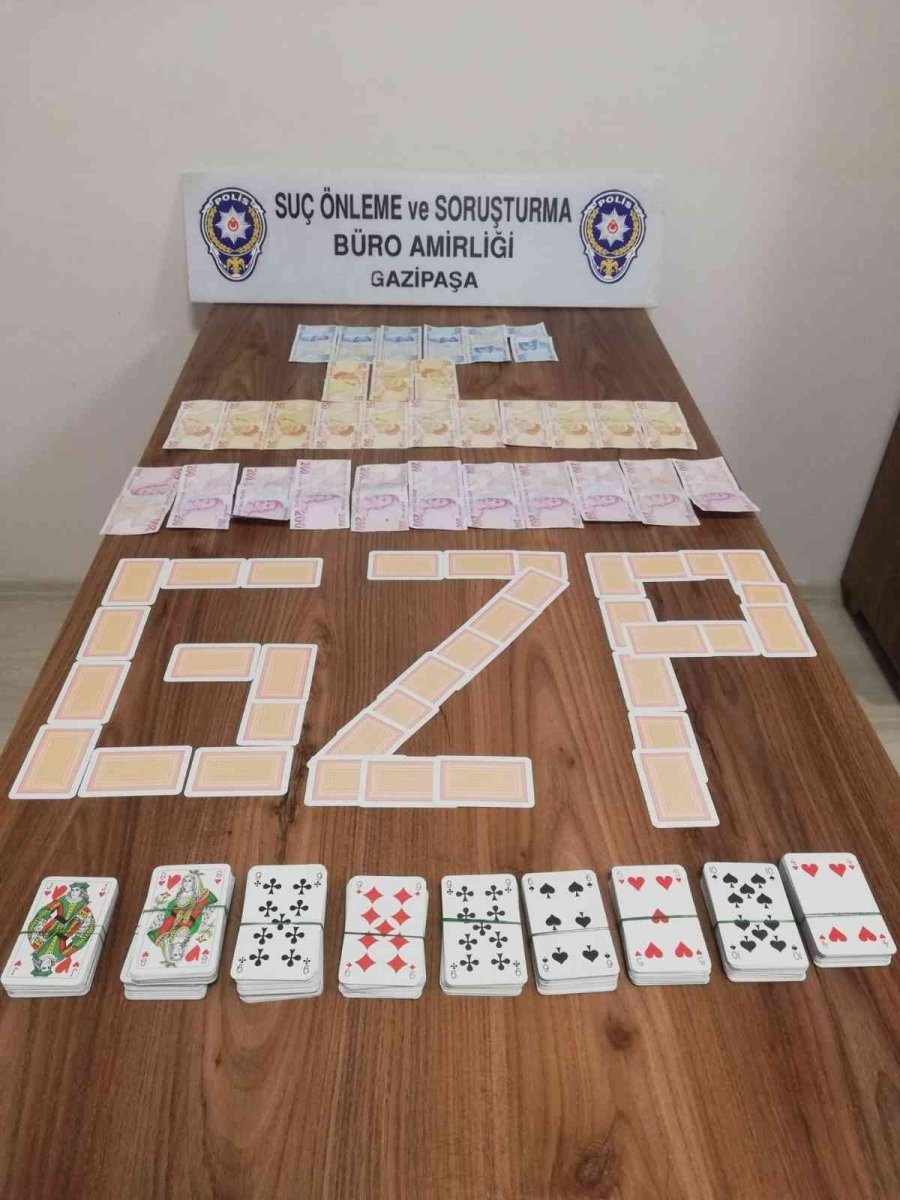 Kumar Oynadığı Tespit Edilen 20 Kişiye, 36 Bin 380 Lira Para Cezası Uygulandı