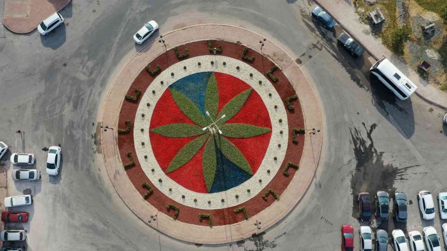 Büyükşehir, Peyzaj Çalışmaları İle Kent Estetiğini Artırıyor