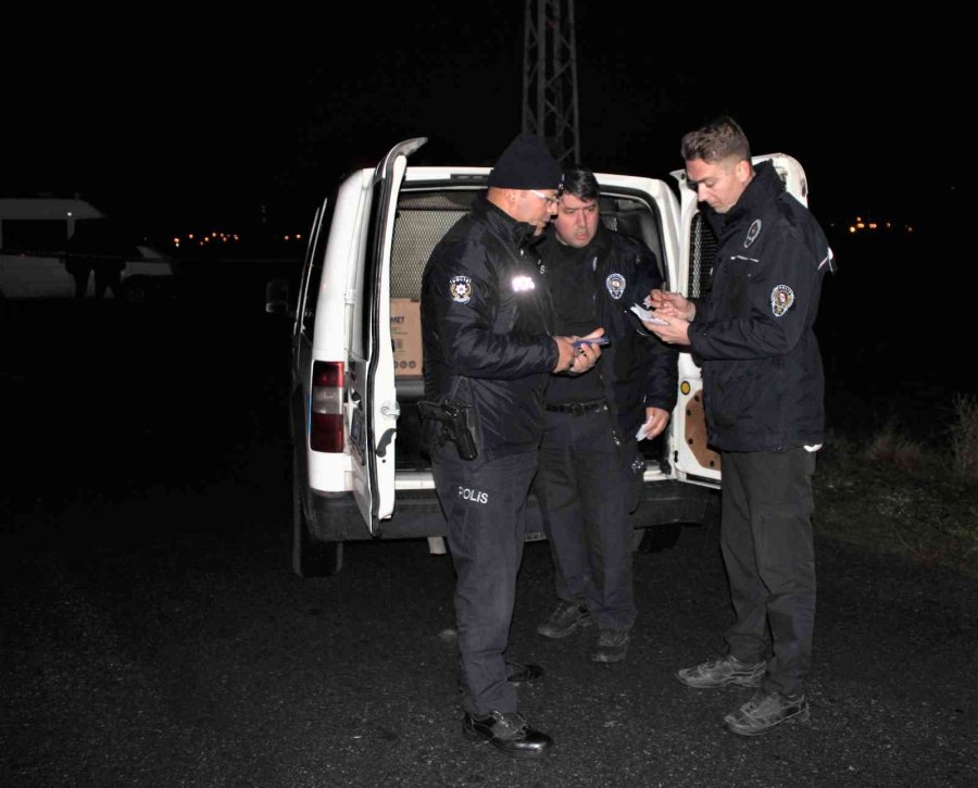 Sahipsiz Bavuldan Kıyafet Çıktı