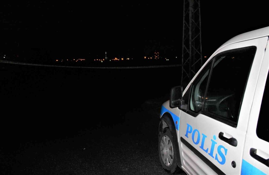 Sahipsiz Bavuldan Kıyafet Çıktı