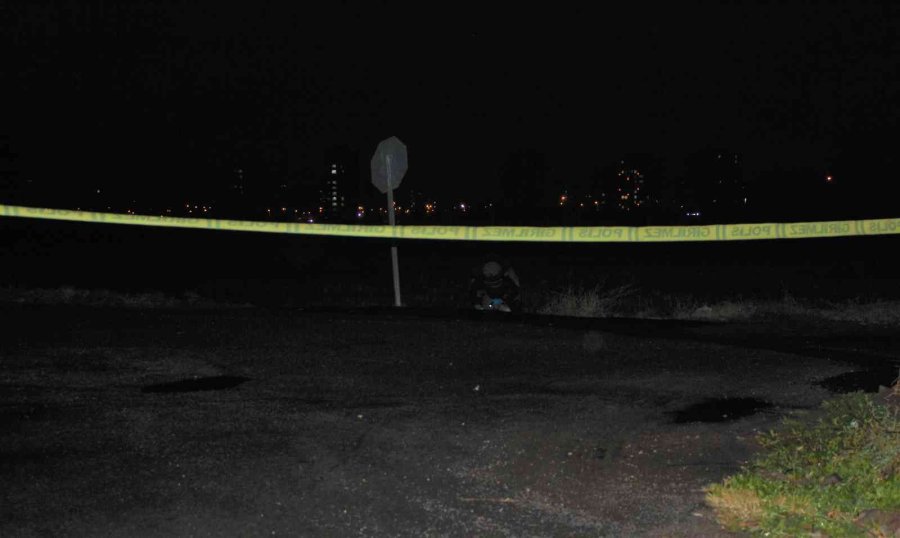 Sahipsiz Bavuldan Kıyafet Çıktı