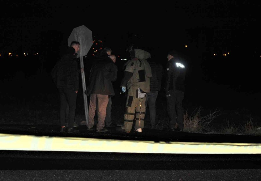 Sahipsiz Bavuldan Kıyafet Çıktı