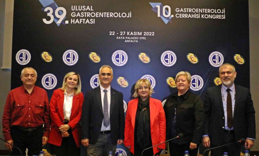 Antalya’da Gastroenteroloji Tüm Yönleriyle Masaya Yatırıldı