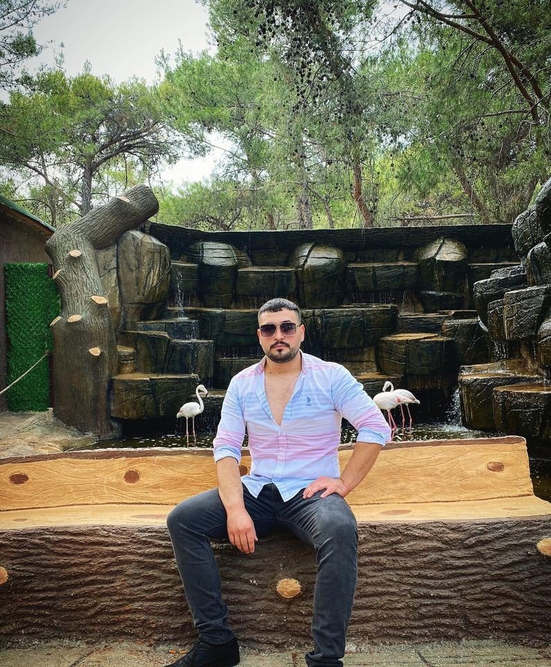 Kontrolden Çıkan Araç Tramvay Elektrik Direğine Çarptı: 1 Ölü, 3 Yaralı