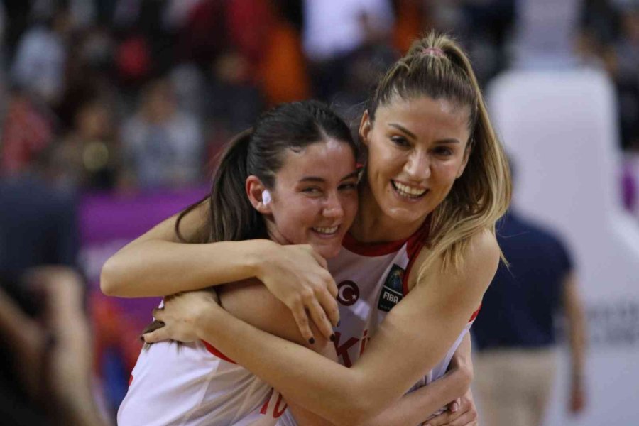 Türkiye, Slovenya Engelini Aştı