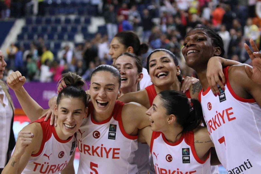 Türkiye, Slovenya Engelini Aştı