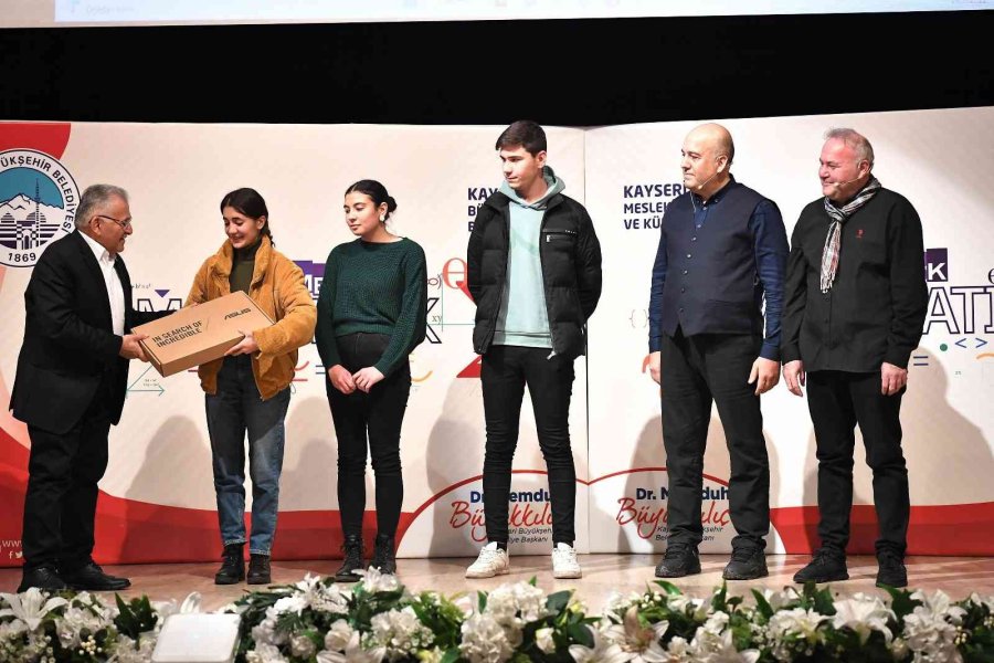 Büyükkılıç, Kaymek’li Gençlerle Yarışma Ve Seminerde Buluştu