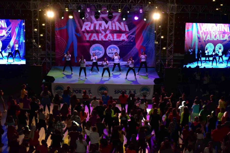 Büyükşehir Spor A.ş. İle Yüzlerce Kadın Ritmi Yakaladı