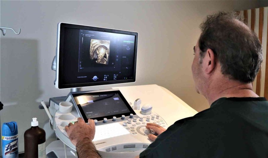 Korona Virüse Yakalanan Emziren Annelere Uzmanından Müjdeli Haber