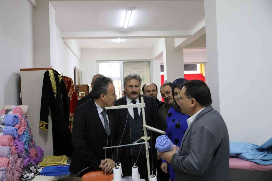 Kardelen Kadınlar Melikgazi’de Üretmeye Başladı