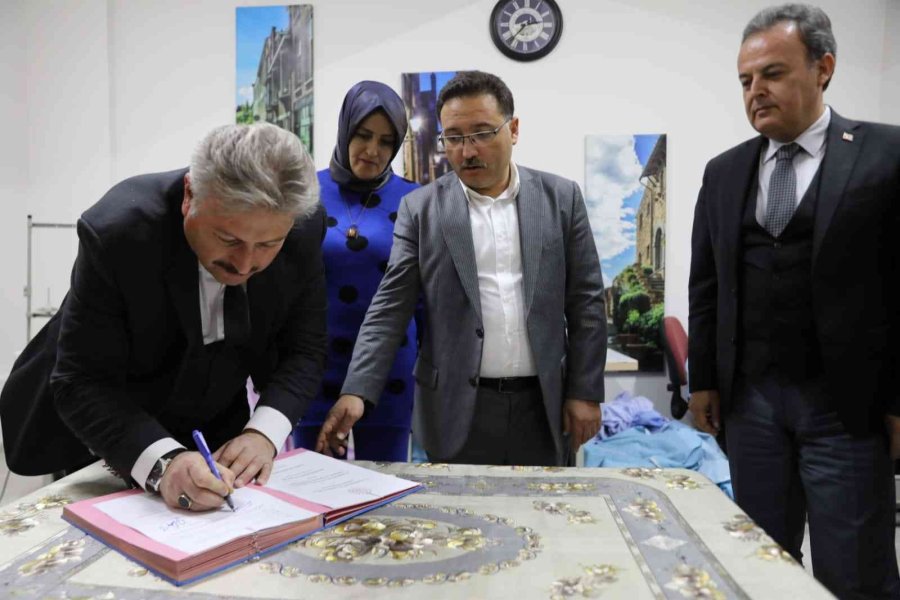 Kardelen Kadınlar Melikgazi’de Üretmeye Başladı