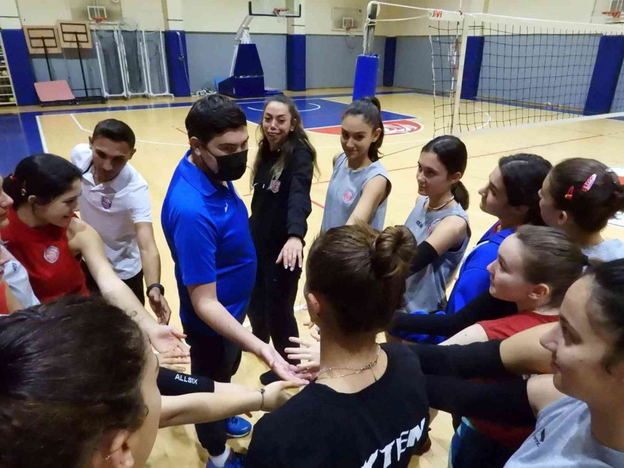 Kepez’in Sultanları Finale Hazırlanıyor