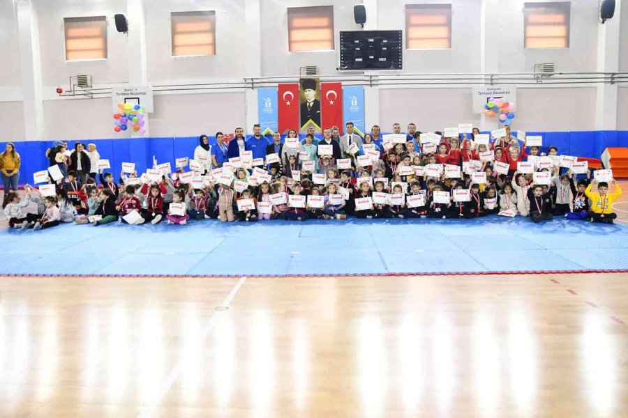 Başkan Ataç Jimnastikle Tanışan Çocuklarla Buluştu