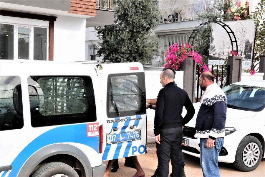 Önce Annesini Dışarı Çıkardı, Sonra Tüm Odaları Ateşe Verdi