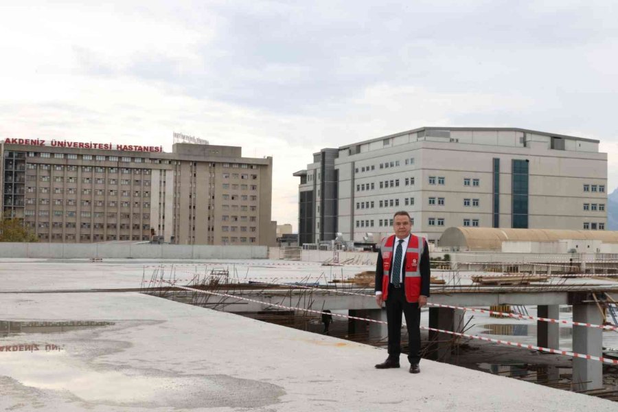 Akdeniz Üniversitesi Katlı Otopark’ın Kaba İnşaatı Yıl Sonuna Tamamlanacak
