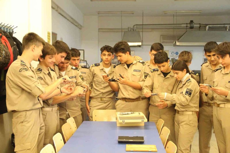 Genç Kızların Yeni Gözdesi Denizcilik