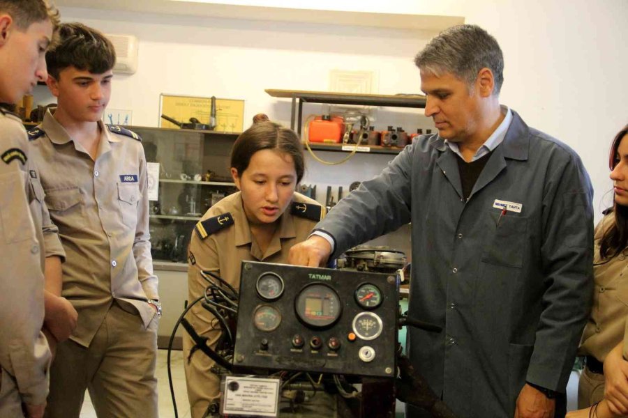 Genç Kızların Yeni Gözdesi Denizcilik