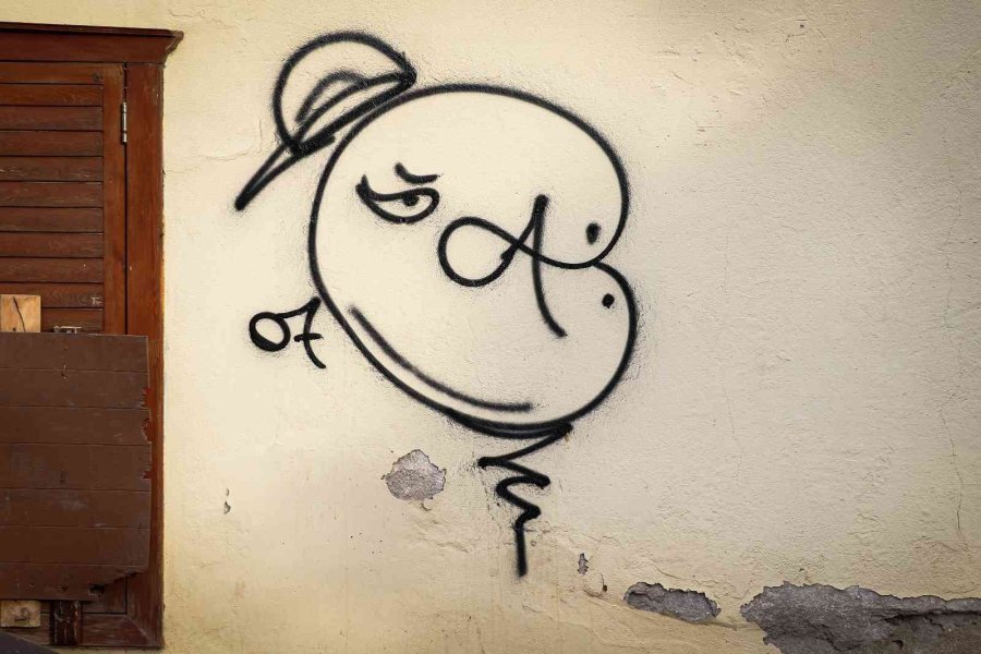 Antalya Kaleiçi’nde “tarihi” Kirlilik