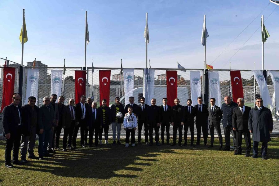 Kayseri Büyükşehir Belediyesi’nden Amatör Kulüplere Malzeme Desteği