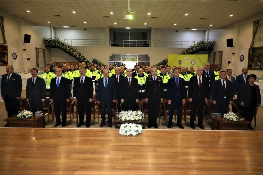 "trafik Birim Amirleri Bölge Değerlendirme Toplantısı" Konya’da Yapıldı