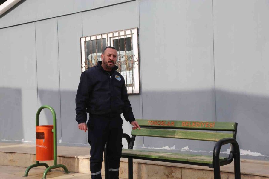 Temizlik Yaparken 100 Bin Lira Buldu, Sahibine Ulaştırdı