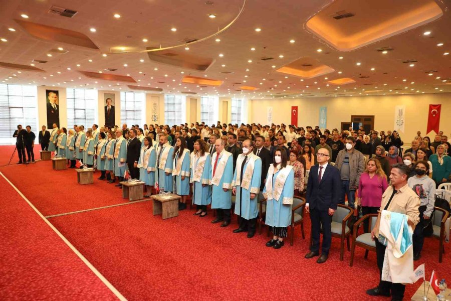 Alkü’de Hekim Adaylarının Beyaz Önlük Heyecanı