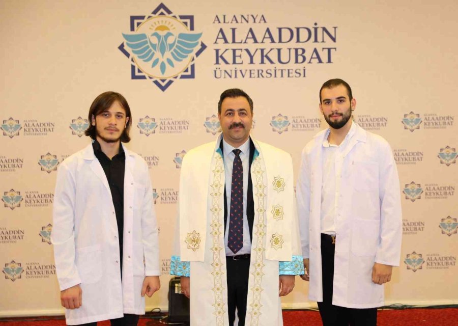 Alkü’de Hekim Adaylarının Beyaz Önlük Heyecanı