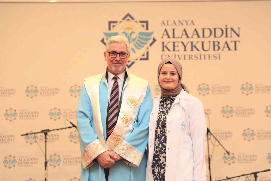 Alkü’de Hekim Adaylarının Beyaz Önlük Heyecanı