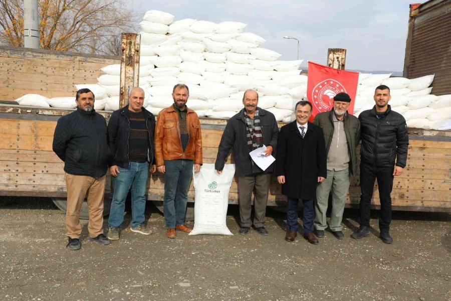 Eskişehirli Arıcılara 79 Ton Şeker Dağıtıldı