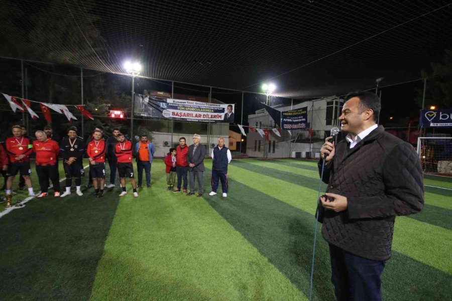 Kalkan Halı Saha Turnuvası Tamamlandı