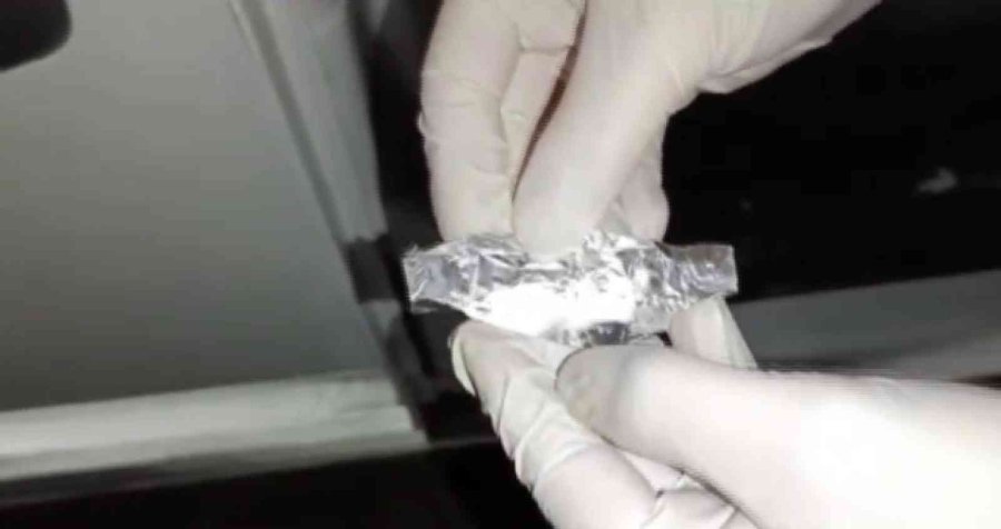 Uyuşturucu Operasyonunda Asansör Kabininden Hassas Terazi Çıktı