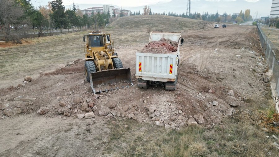Melikgazi, Daha Konforlu Ve Seri Ulaşım İçin Yeni Alternatif Yol Çalışmasına Başladı