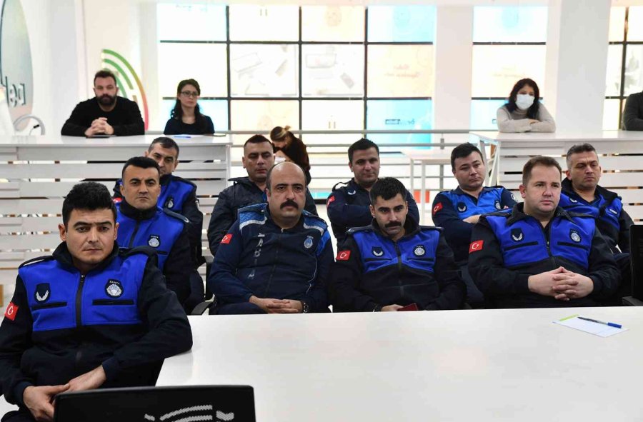 Tepebaşı Personeline İletişim Becerileri Eğitimi