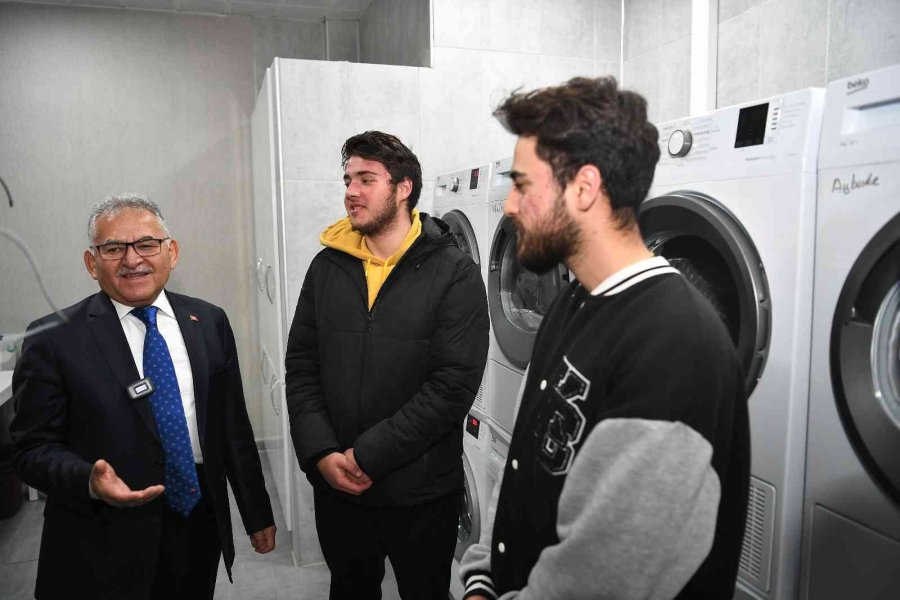 Çamaşır Yıkama Merkezi Takdir Topluyor