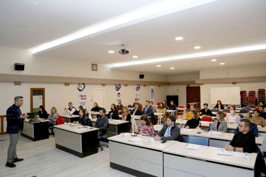 Yeşil Yakalı Akademi Programı Gerçekleştirildi