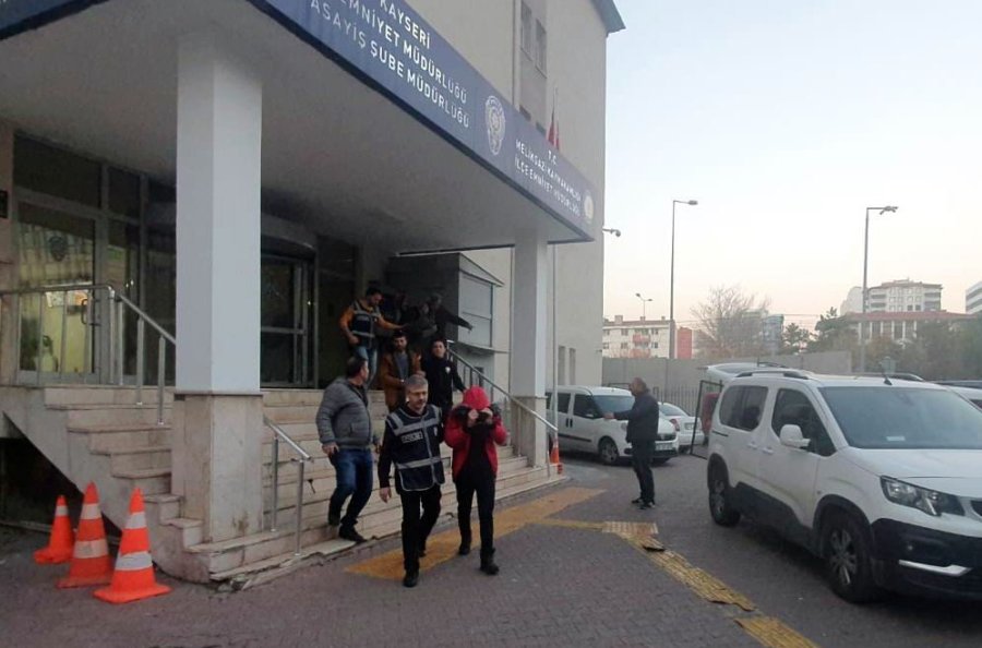 Kayseri’de Aranan Hırsızlara Operasyon: 17 Gözaltı
