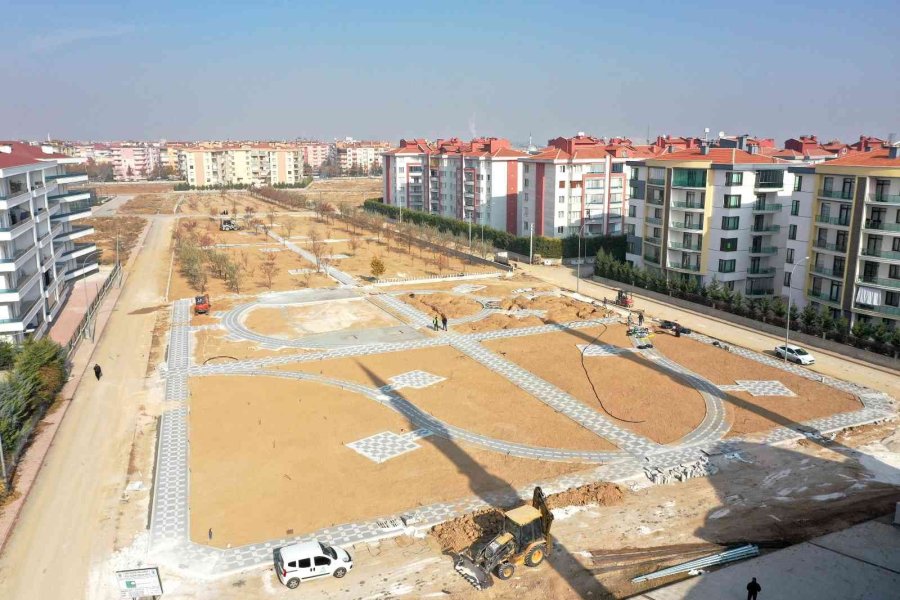 Karatay Belediyesi İlçeyi Yeni Park Ve Yeşil Kuşaklarla Donatıyor