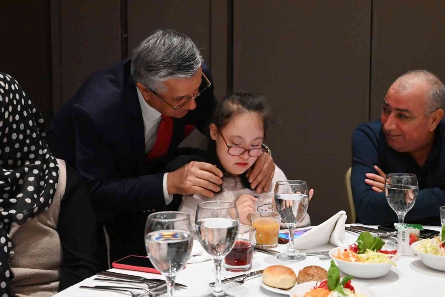 Kemer’de 3 Aralık Dünya Engelliler Günü Programı Düzenlendi